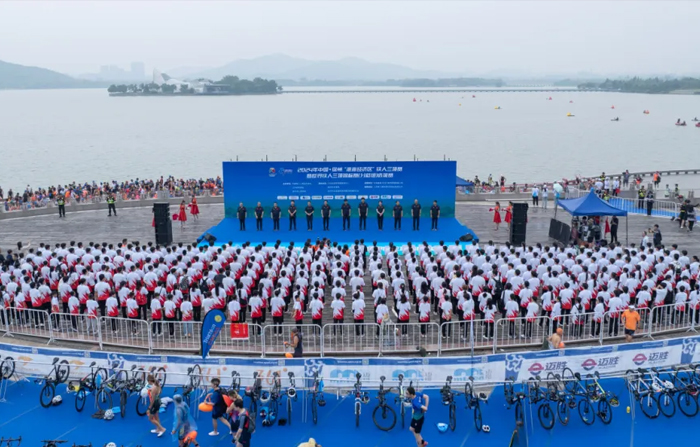 米兰milan官网-全民健身器材专委会“走进泰山”会员交流活动在德州举办